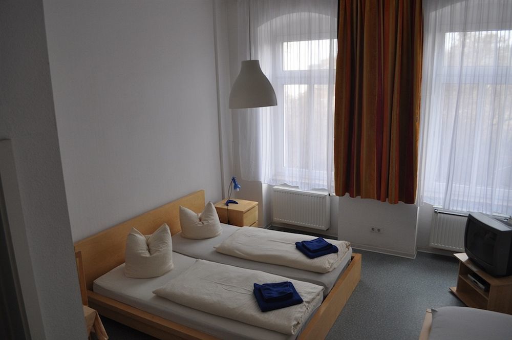 A Bed Privatzimmer Dresden - Nichtraucherpension מראה חיצוני תמונה